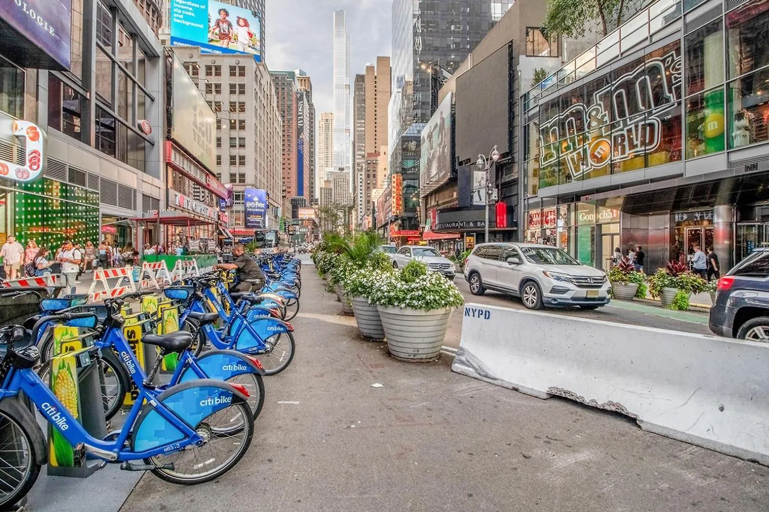 Midtown 1Br W Pool Gym Parking Nr Times Sq Nyc-378 Lägenhet New York
